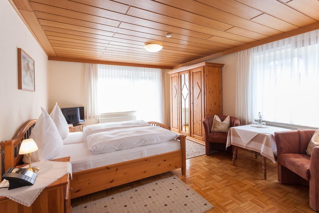 Hotel Haus Kesper-Brünen Willingen  Zimmer foto